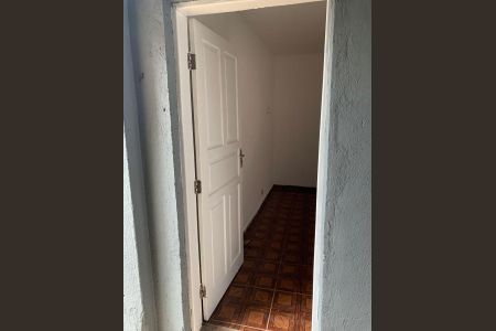 1_photo/94ce5459b5.2589b1fd00b31c34-ATLAS-014c6304-66e5-4e7b-87ab-4cbebc85b83d.jpg de casa à venda com 1 quarto, 97m² em Jardim Mirna, Taboão da Serra