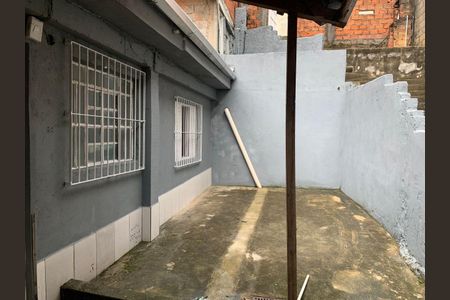 6_photo/94ce5459b5.2589b1fd00b31c34-ATLAS-1997dfa4-7724-4e22-9fbb-5921fcbde984.jpg de casa à venda com 1 quarto, 97m² em Jardim Mirna, Taboão da Serra