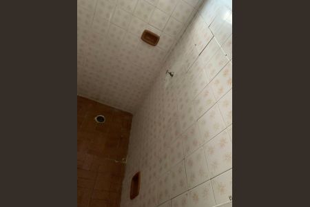 18_photo/94ce5459b5.2589b1fd00b31c34-ATLAS-69b7fb35-75ea-4c28-b847-1fd31cebde99.jpg de casa à venda com 1 quarto, 97m² em Jardim Mirna, Taboão da Serra