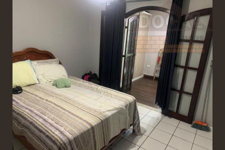 6_photo/94ce5459d9.732b7fd8aaa5f07d-ATLAS-a571e82a-cc2e-421f-a5b2-23f505752c80.jpg de casa à venda com 2 quartos, 80m² em Jardim Mirna, Taboão da Serra