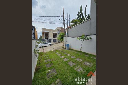 7_photo/94ce545a2d.615e17fc0c3e4f77-ATLAS-54e678c6-1922-412e-9ca4-df37ae273b57.jpg de casa à venda com 3 quartos, m² em Jardim Mirna, Taboão da Serra