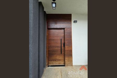 11_photo/94ce545a2d.615e17fc0c3e4f77-ATLAS-67b5e4c9-5f4f-4831-8e69-450a3e10a300.jpg de casa à venda com 3 quartos, m² em Jardim Mirna, Taboão da Serra