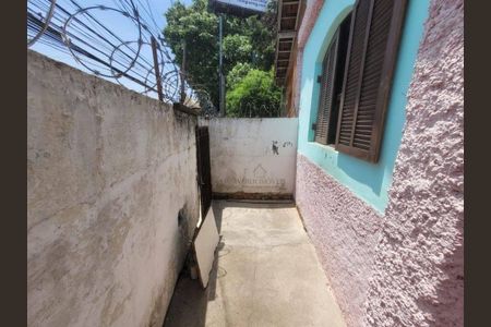 6_photo/94ce545c7d.177ca882bd4d511a-ATLAS-15da2806-0155-4208-ad35-0c50d8b60694.jpg de casa à venda com 2 quartos, 65m² em Vila das Oliveiras, Taboão da Serra