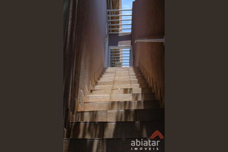 9_photo/94ce545d17.2f15d505e37c7ac5-ATLAS-8bb38d65-1aa2-426b-bcd3-58ecf3a0e544.jpg de casa à venda com 4 quartos, 212m² em Parque Industrial das Oliveiras, Taboão da Serra