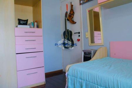 7_photo/94ce545d63.0abb473e952761da-ATLAS-0b9bccdb-fa2d-42a6-8e17-7c79c09145a9.jpg de casa à venda com 4 quartos, 212m² em Parque Industrial das Oliveiras, Taboão da Serra