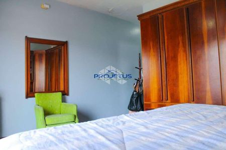 8_photo/94ce545d63.0abb473e952761da-ATLAS-25a6c3ea-ae75-4a6c-b484-bc8794a132eb.jpg de casa à venda com 4 quartos, 212m² em Parque Industrial das Oliveiras, Taboão da Serra