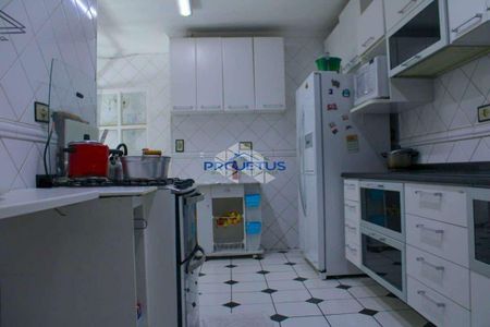 18_photo/94ce545d63.0abb473e952761da-ATLAS-58b58bdc-e924-498a-90c9-6e154e688043.jpg de casa à venda com 4 quartos, 212m² em Parque Industrial das Oliveiras, Taboão da Serra