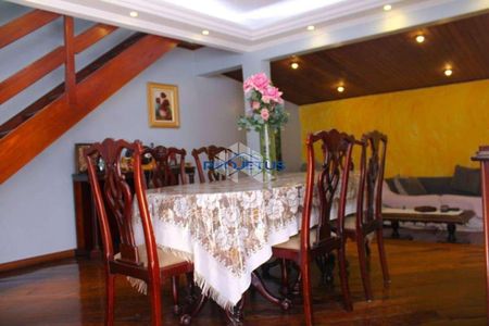 12_photo/94ce545d63.0abb473e952761da-ATLAS-76896d93-3e9b-4a2e-b3e0-2fb3e1433f4d.jpg de casa à venda com 4 quartos, 212m² em Parque Industrial das Oliveiras, Taboão da Serra