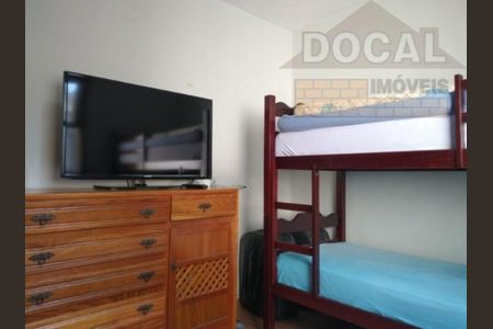 2_photo/94ce54607b.dc8bbd111761e841-ATLAS-3795f229-ec5a-4c4e-a92e-569875cd6131.jpg de casa à venda com 2 quartos, 100m² em Parque Pinheiros, Taboão da Serra