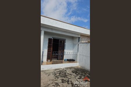 2_photo/94ce5460e3.08798e92c4495a9b-ATLAS-b2e4e4ea-533b-45da-9013-e007e9f5ed3c.jpg de casa à venda com 3 quartos, 154m² em Parque Pinheiros, Taboão da Serra