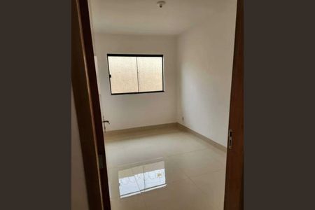 7_photo/94ce546119.2f15d505e37c7ac5-ATLAS-3e1d4ac6-0e25-4d7b-bc36-9cff6dc14a87.jpg de casa à venda com 3 quartos, 187m² em Parque Pinheiros, Taboão da Serra