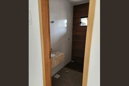 4_photo/94ce546119.2f15d505e37c7ac5-ATLAS-a6fe2cf2-b334-4899-b4f3-25d0e03dc43d.jpg de casa à venda com 3 quartos, 187m² em Parque Pinheiros, Taboão da Serra