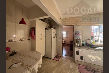 5_photo/94ce54619f.c1dc00249eefaead-ATLAS-710924fe-e9fc-43e3-84dc-032e19d1e8f1.jpg de casa à venda com 3 quartos, 128m² em Parque Pinheiros, Taboão da Serra