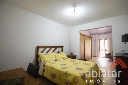 10_photo/94ce5461a9.07fb07773285f6be-ATLAS-9b8a4d29-8910-44d9-9818-18e8c567182f.jpg de casa à venda com 4 quartos, 149m² em Parque Pinheiros, Taboão da Serra