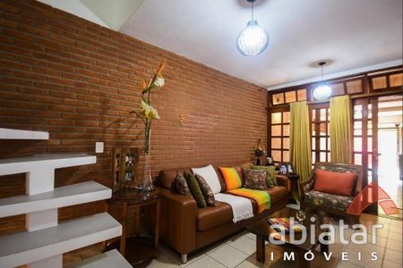 7_photo/94ce5461a9.07fb07773285f6be-ATLAS-a970e6d7-bcb4-4fdb-a84d-296398d4d4b7.jpg de casa à venda com 4 quartos, 149m² em Parque Pinheiros, Taboão da Serra