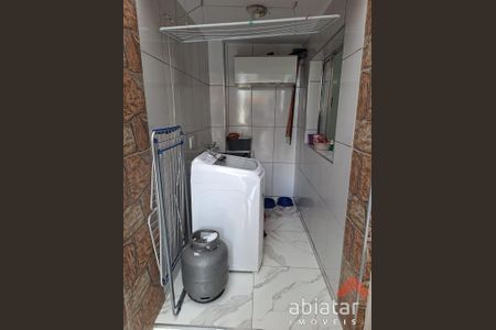 3_photo/94ce5463b3.f0d246bad4da1cd5-ATLAS-863c6c33-3d76-4da5-bbf5-729ab005df78.jpg de casa à venda com 2 quartos, 75m² em Parque Pinheiros, Taboão da Serra