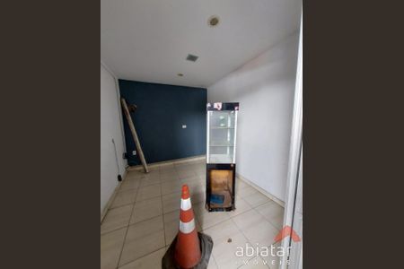 4_photo/94ce546745.01df1c19777e84fc-ATLAS-99c8cdc4-46a4-4c14-bdd0-3f1a0b0fb7a6.jpg de casa para alugar com 1 quarto, m² em Vila das Oliveiras, Taboão da Serra