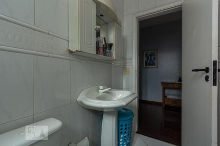 5_photo/94ce5467eb.80a7f3f1b00bd23a-ATLAS-29e5814e-0022-4c6d-a264-5d79f0699779.jpg de casa à venda com 4 quartos, 246m² em Parque Industrial das Oliveiras, Taboão da Serra