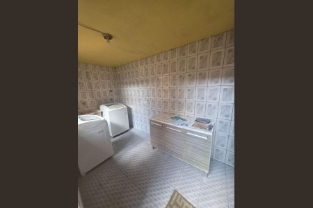 5_photo/94ce546c2b.6618d879b31b9a75-ATLAS-39f0f12a-f726-41b0-b49e-9e247cd7aac3.jpg de casa à venda com 3 quartos, 100m² em Jardim Helena, Taboão da Serra