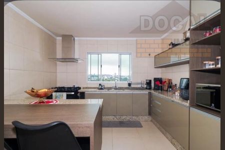 7_photo/94ce546d89.42fc04046762a4be-ATLAS-2e28562b-c208-4df2-b0b9-1ffe2dcadf15.jpg de casa à venda com 3 quartos, 166m² em Jardim Oliveiras, Taboão da Serra