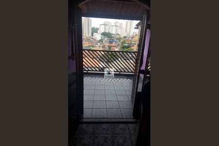 4_photo/94ce546e89.49e5f4e107e90c19-ATLAS-2d40f893-3f16-4987-b0ab-6fda258dd71d.jpg de casa à venda com 2 quartos, 85m² em Jardim Oliveiras, Taboão da Serra