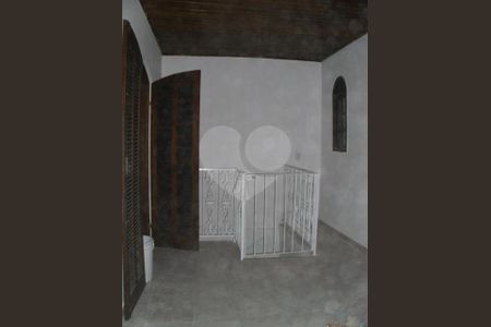 4_photo/94ce546f89.09604b2c146ebc17-ATLAS-1e35a161-5cfd-4b1f-a01f-7d9c207d900f.jpg de casa à venda com 2 quartos, 170m² em Jardim Oliveiras, Taboão da Serra