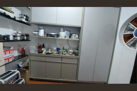 6_photo/94ce546fe9.e5b0f526cad1f31c-ATLAS-5544eb39-0fca-429d-ab3e-bb13be2e36b5.jpg de casa à venda com 6 quartos, 381m² em Jardim Oliveiras, Taboão da Serra