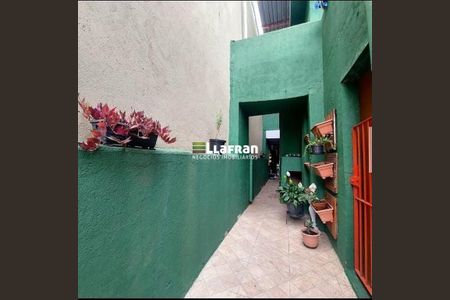 3_photo/94ce54704b.ceff8192393c33de-ATLAS-ca330bf3-441b-466e-8e35-e17082cd9aae.jpg de casa à venda com 3 quartos, 205m² em Parque Maraba, Taboão da Serra