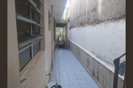 2_photo/94ce5471cf.5e5c4338014b4e94-ATLAS-159b9a12-1d76-40f2-b9ee-72ae8d9c4402.jpg de casa à venda com 3 quartos, 140m² em Jardim Oliveiras, Taboão da Serra