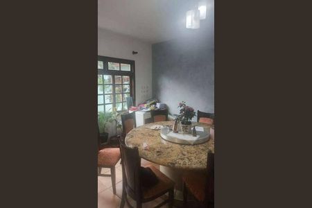 15_photo/94ce54725d.0473144d3f262afb-ATLAS-ebb366f5-8d0c-48f1-9382-9ae71585d28a.jpg de casa para alugar com 5 quartos, 320m² em Jardim Oliveiras, Taboão da Serra