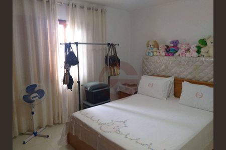 32_photo/94ce5477df.3e1b4b7d4b39a1bc-ATLAS-e9b1795a-0d7b-4dd5-92b5-69923e63c2bd.jpg de casa à venda com 3 quartos, 197m² em Vila Pirajussara, São Paulo