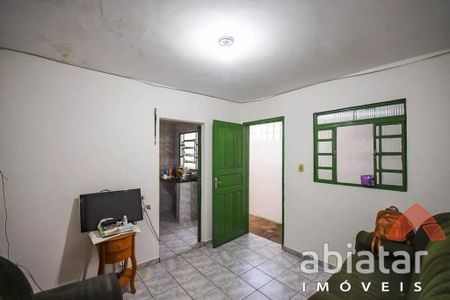 6_photo/94ce547ae1.8f3f2a47dd94676f-ATLAS-3b5fcc88-9d66-4310-a051-dda95dce89ab.jpg de casa à venda com 2 quartos, 242m² em Parque Pinheiros, Taboão da Serra
