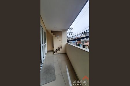 4_photo/94ce547bb3.7c432262441fa205-ATLAS-b93f54b1-9a4e-4439-8f70-97aaa5c6db44.jpg de casa à venda com 3 quartos, m² em Parque Pinheiros, Taboão da Serra