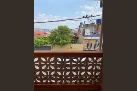 5_photo/94ce547bcf.df2406aa61ba3211-ATLAS-2e0d3d30-e4f4-46cd-bc2c-30ff37855c54.jpg de casa à venda com 3 quartos, 120m² em Parque Pinheiros, Taboão da Serra