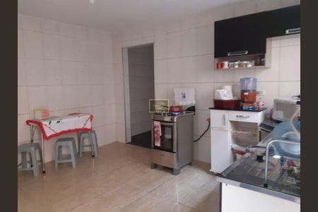 5_photo/94ce547dd7.4909862b8c1c38b1-ATLAS-cd22e4fd-802a-46e5-bd9f-9bba59c8e540.jpg de casa à venda com 4 quartos, 172m² em Jardim Saporito, Taboão da Serra