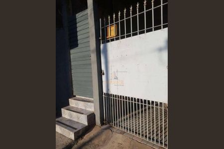 5_photo/94ce547fbf.be31b5bde481aac2-ATLAS-a8755658-a07e-4e4e-a4d8-19d163e29972.jpg de casa à venda com 1 quarto, 140m² em Jardim Iracema, Taboão da Serra