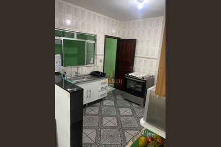 4_photo/94ce547fd1.4a54a812a85c2a69-ATLAS-65e2991e-e174-451f-a79c-df33609ce352.jpg de casa à venda com 4 quartos, 300m² em Jardim Iracema, Taboão da Serra