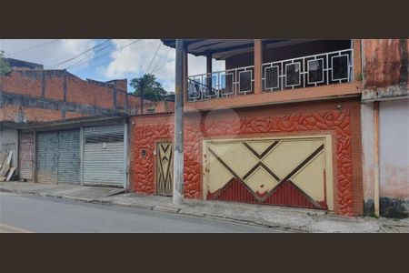 4_photo/94ce547ffb.7b8bc6be06f0f13d-ATLAS-1fc522aa-ee5e-4ca9-862a-fd440ccbbef7.jpg de casa à venda com 3 quartos, 260m² em Jardim Iracema, Taboão da Serra