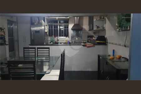 10_photo/94ce547ffb.7b8bc6be06f0f13d-ATLAS-8b60ec86-b9a4-4f95-8278-16e7d53e92c1.jpg de casa à venda com 3 quartos, 260m² em Jardim Iracema, Taboão da Serra