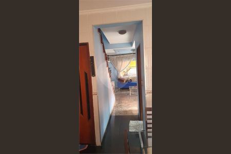 11_photo/94ce547ffb.7b8bc6be06f0f13d-ATLAS-996eab54-07fa-41bc-97c5-c9ec9798a2fc.jpg de casa à venda com 3 quartos, 260m² em Jardim Iracema, Taboão da Serra