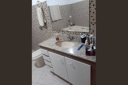 8_photo/94ce548009.ed4f9904fc8225d3-ATLAS-88c8a13c-d287-4a75-adbc-59deafd35a7f.jpg de casa à venda com 3 quartos, 180m² em Jardim Iracema, Taboão da Serra