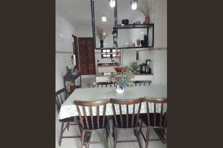 7_photo/94ce548009.ed4f9904fc8225d3-ATLAS-e8f90ca8-ee14-48f8-8f75-5d371de27221.jpg de casa à venda com 3 quartos, 180m² em Jardim Iracema, Taboão da Serra