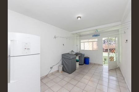 23_photo/94ce5481a9.3e069b4d46940ce9-ATLAS-8e3cf9da-b8bf-4d0f-a69d-dba7f51ee46f.jpg de casa à venda com 2 quartos, 93m² em Jardim Maria Luiza, Taboão da Serra