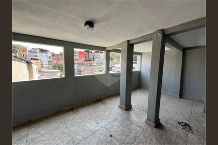 4_photo/94ce548205.9845a183adc4e21d-ATLAS-8d83f650-53d3-4580-a7fe-8904b7b6831c.jpg de casa à venda com 2 quartos, 70m² em Jardim Suina, Taboão da Serra