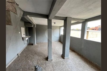 10_photo/94ce548205.9845a183adc4e21d-ATLAS-be9ccf1d-1ee7-4586-9fc3-a08511c09b93.jpg de casa à venda com 2 quartos, 70m² em Jardim Suina, Taboão da Serra