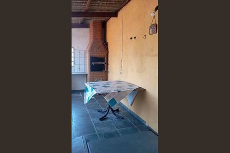 11_photo/94ce5482c3.8cbbc6e43ead3576-ATLAS-95efa656-b65b-4b2d-90a5-6bfaa5cb8f29.jpg de casa à venda com 3 quartos, 165m² em Parque Sao Joaquim, Taboão da Serra