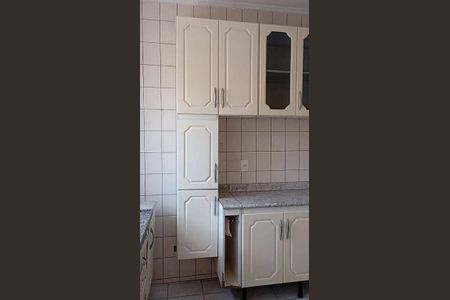 3_photo/94ce5482c3.8cbbc6e43ead3576-ATLAS-b54a8a64-714a-4fe1-b694-c6d6e5832f70.jpg de casa à venda com 3 quartos, 165m² em Parque Sao Joaquim, Taboão da Serra
