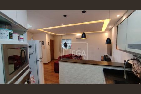 5_photo/94ce548495.efccb424372d873d-ATLAS-23b65446-eac0-4863-b5ee-b3843589579e.jpg de casa à venda com 2 quartos, 95m² em Jardim Roberto, Taboão da Serra