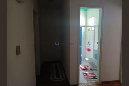 17_photo/94ce5484b9.bb2cfda027800a9a-ATLAS-bb5557fc-e593-46a4-9074-44deee2b5b70.jpg de casa à venda com 5 quartos, 160m² em Jardim Sao Salvador, Taboão da Serra