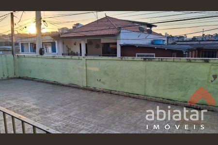 2_photo/94ce5484f5.c3f00cfadba54684-ATLAS-1f13b58a-38c8-44bf-a970-4e8563b91cb0.jpg de casa à venda com 4 quartos, m² em Jardim Roberto, Taboão da Serra